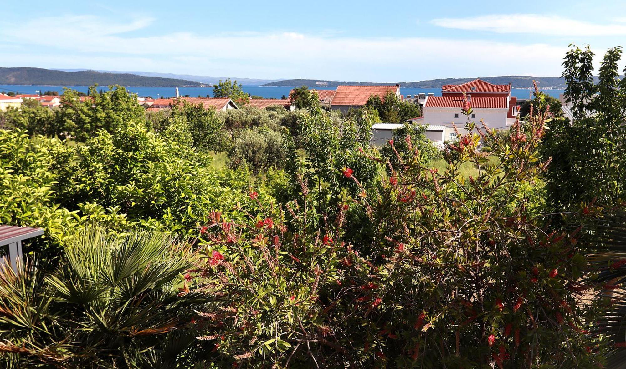 Mediterrianen Paradise Apartment Kastela Exterior photo